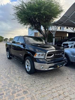 Carro 5.7 V8 GASOLINA LARAMIE CD 4X4 AUTOMÁTICO