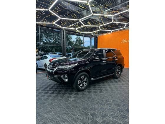 Carro 2.8 SRX 4X4 7 LUGARES 16V TURBO INTERCOOLER DIESEL 4P AUTOMÁTICO