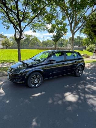 Carro 2.0 MPFI GT HATCH 8V FLEX 4P MANUAL
