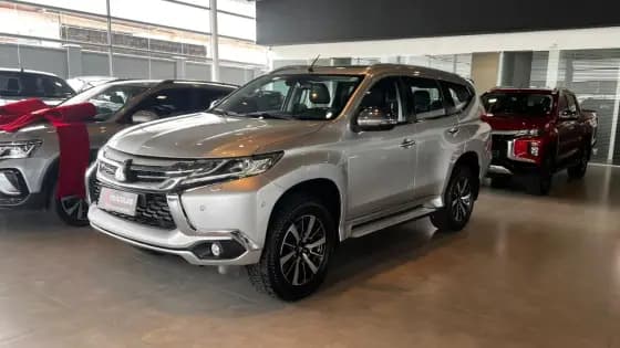 Carro 2.4 16V MIVEC TURBO DIESEL HPE AWD AUTOMÁTICO