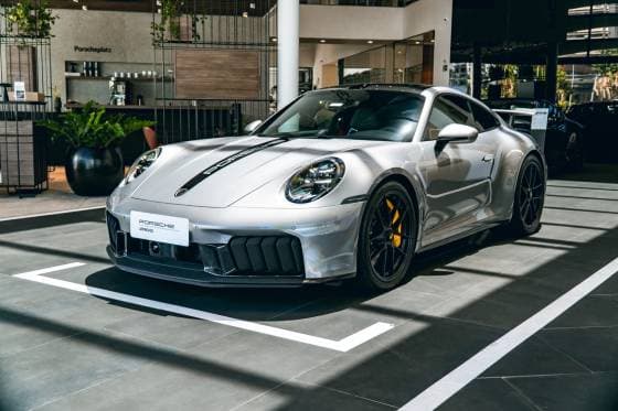 Carro 3.6 24V H6 T-HYBRID CARRERA GTS PDK