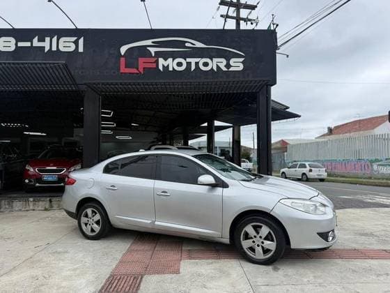 Carro 2.0 DYNAMIQUE 16V FLEX 4P AUTOMÁTICO