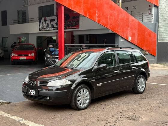 Carro 1.6 DYNAMIQUE GRAND TOUR 16V FLEX 4P MANUAL