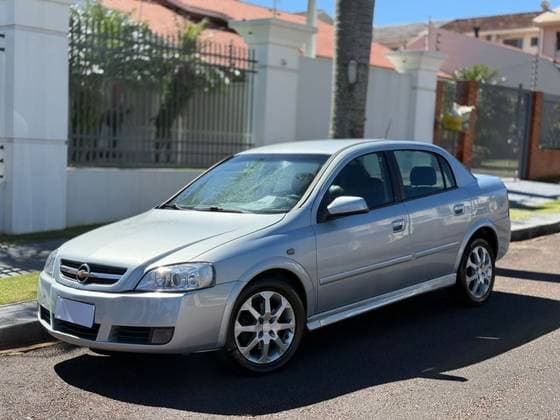 Carro 2.0 MPFI ADVANTAGE SEDAN 8V FLEX 4P MANUAL