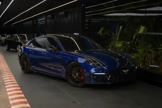 Carro 2.9 V6 E-HYBRID 4 PLATINUM EDITION PDK