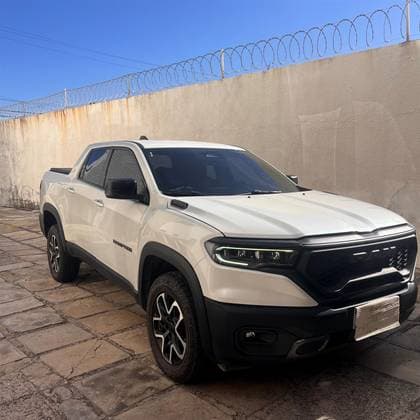 Carro 2.0 HURRICANE 4 TURBO GASOLINA LARAMIE 4X4 AUTOMÁTICO
