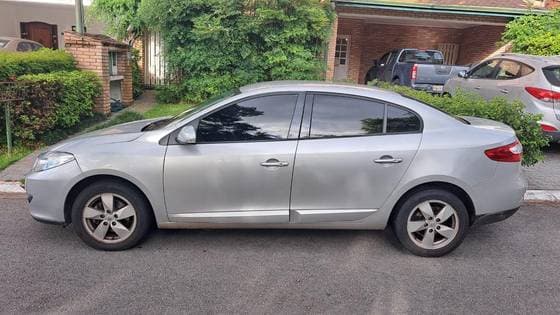 Carro 2.0 DYNAMIQUE 16V FLEX 4P AUTOMÁTICO