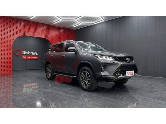 Carro 2.8 D-4D TURBO DIESEL DIAMOND 7L 4X4 AUTOMÁTICO