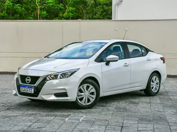 Nissan Versa com bônus custa menos de R$ 100 mil