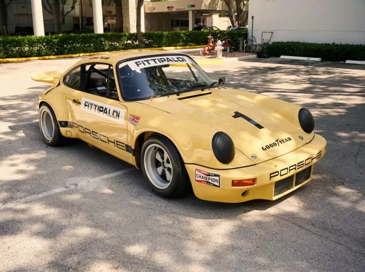 Porsche que foi de Pablo Escobar está à venda