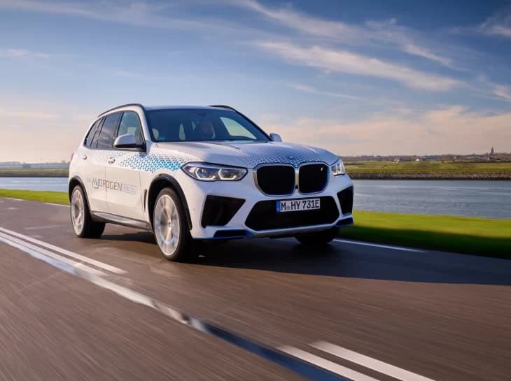 BMW começa a testar carros a hidrogênio na estrada