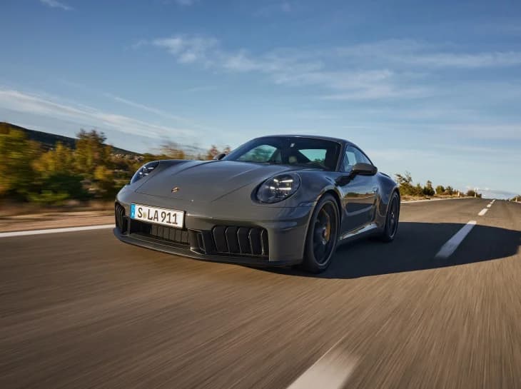 Novo Porsche 911 Carrera GTS entra em pré-venda