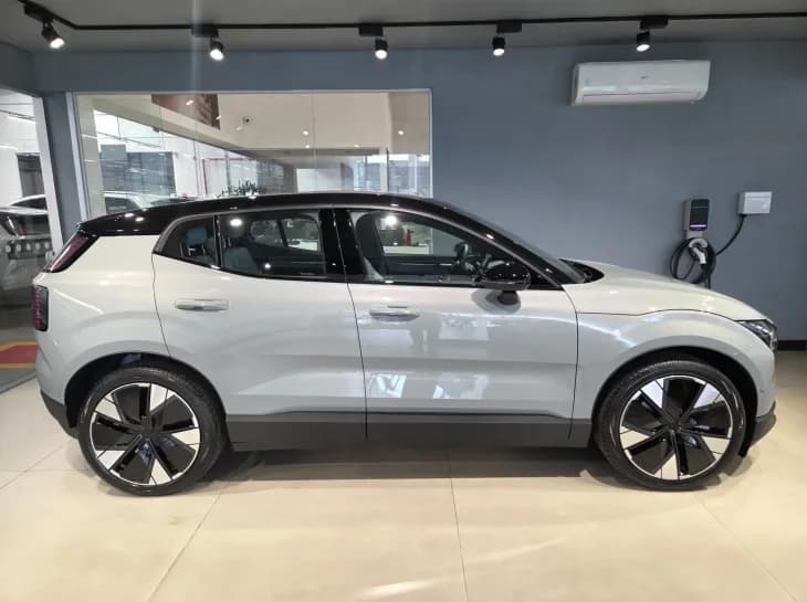 Teste: Volvo EX30 Ultra Twin acelera para valer