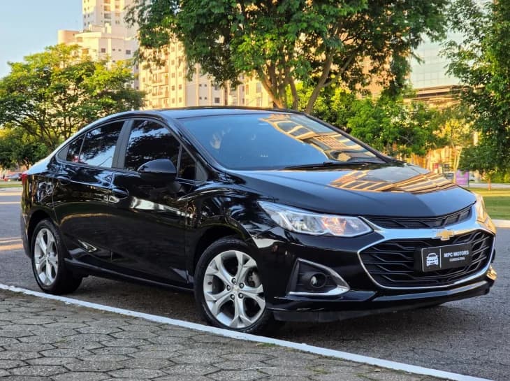 5 sedãs usados ótimos para quem não suporta SUVs