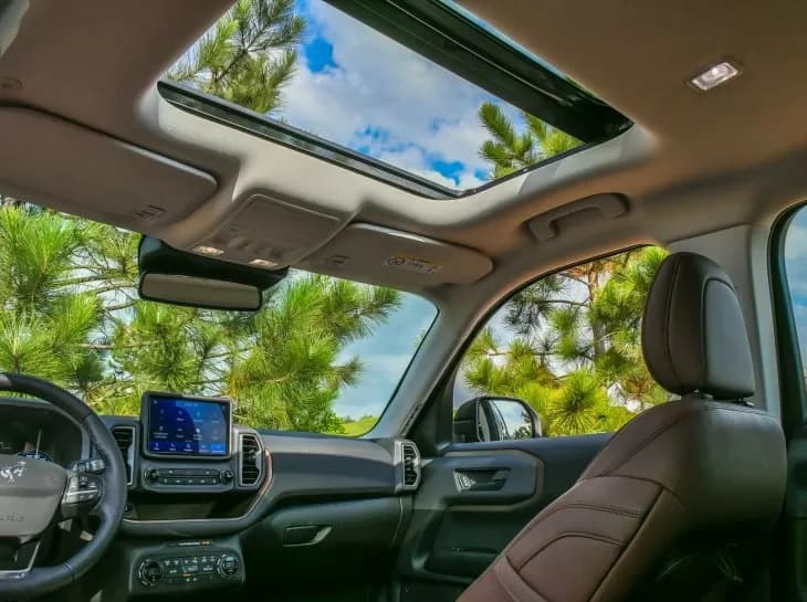 Curte carro com teto solar? Veja os mais baratos