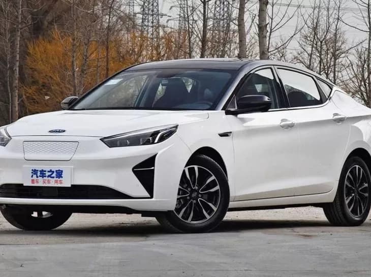 O elétrico JAC iC5 terá 660 km de autonomia