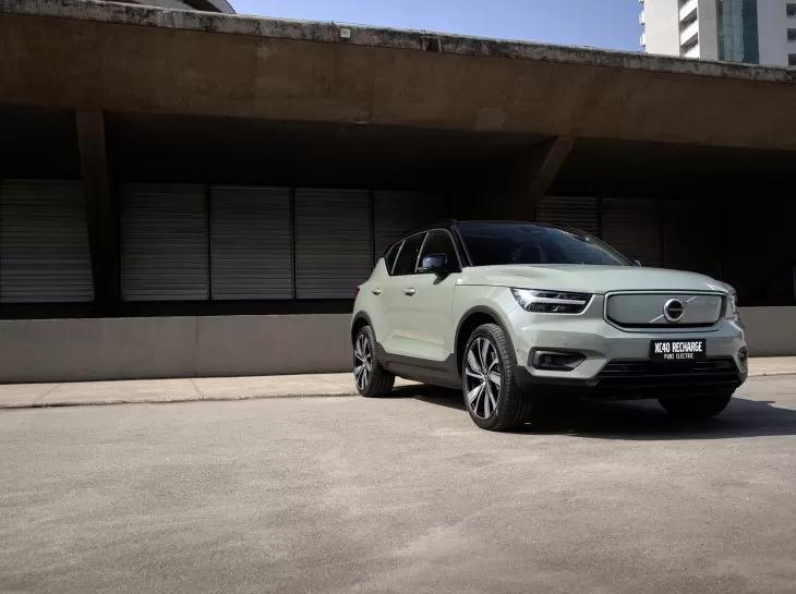 Volvo agora só vende XC40 100% elétrico no Brasil