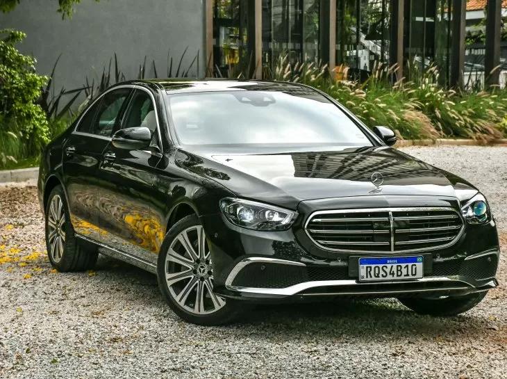 Mercedes-Benz E 300 é hi-tech com elegância