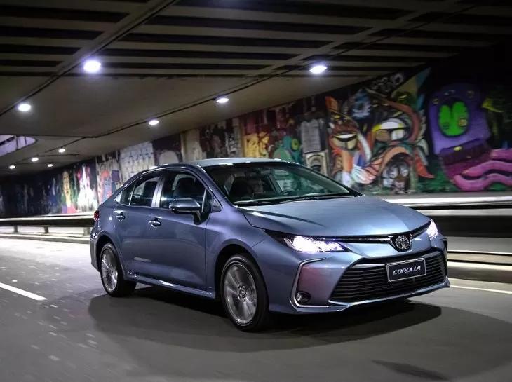 5 carros conhecidos que já têm versão eletrificada