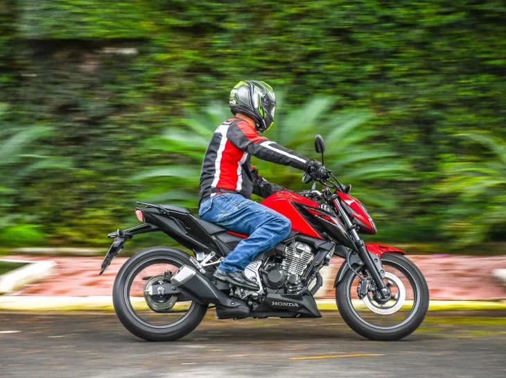 Honda CB 300F Twister: uma boa evolução do modelo?