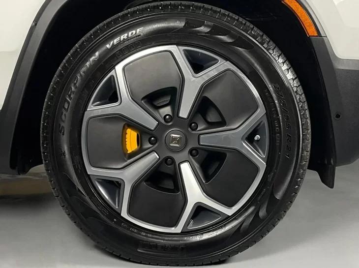 Cinco carros exóticos que estão à venda no Brasil