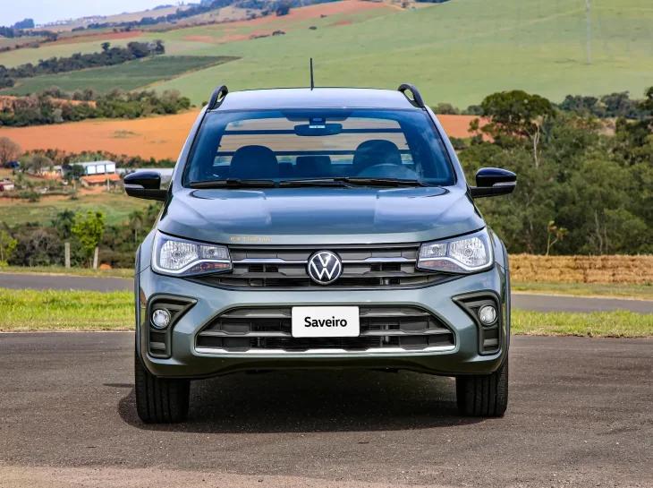 VW Saveiro 2024 é apresentada com visual "bombado"