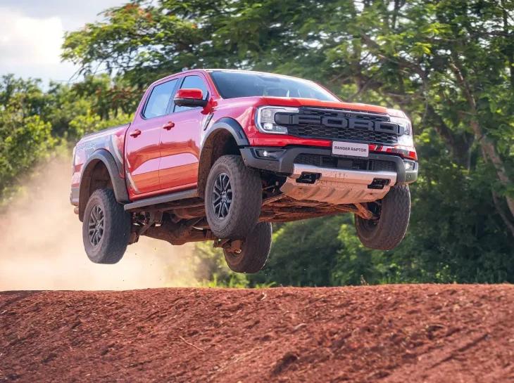 Ranger bate Toro e Hilux nas lojas; Strada sobra