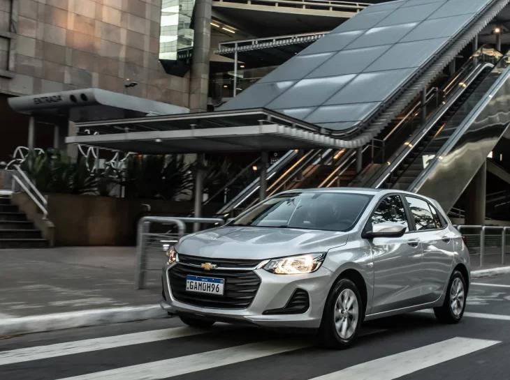 Onix 2025 tem desconto de mais de R$ 10 mil