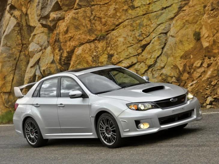 Esportivos japoneses clássicos por até R$ 200 mil