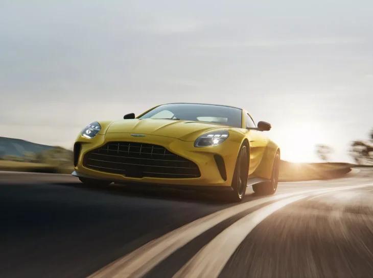 Aston Martin lança modelo mais potente em 74 anos