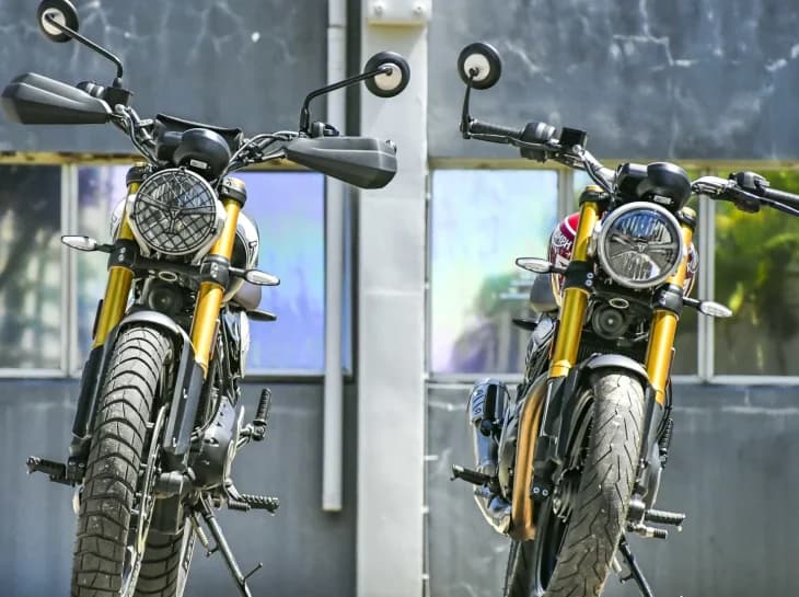 Triumph Speed 400 ou Scrambler 400X? Escolha a sua