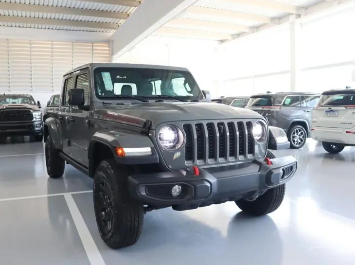 Picape é anunciada com desconto de até R$ 110 mil