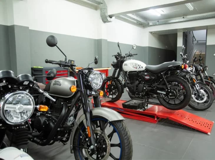 Royal Enfield inaugura mais uma concessionária