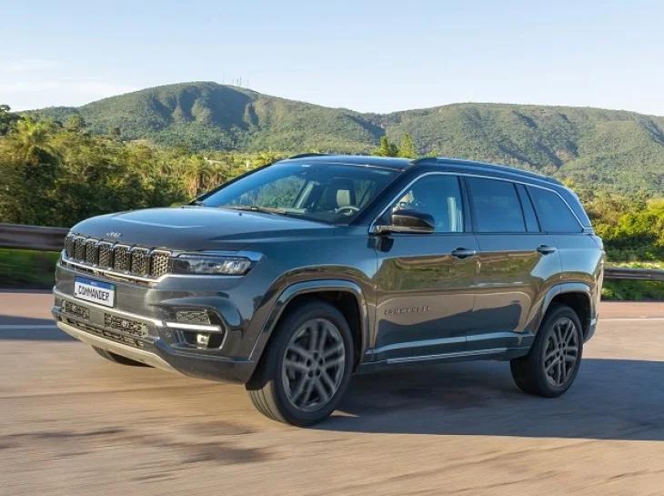 Carro de 7 lugares mais vendido surpreende