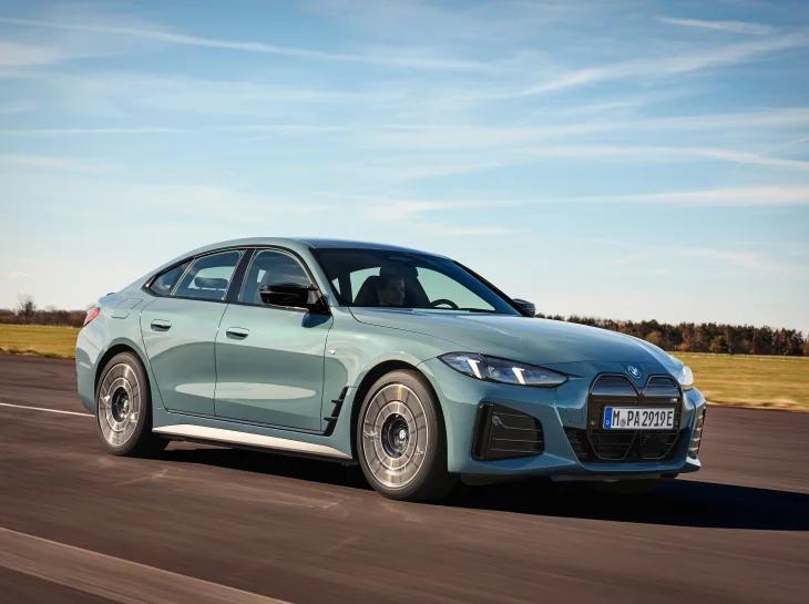 Novo BMW i4: 544 cv e mais de 400 km de alcance