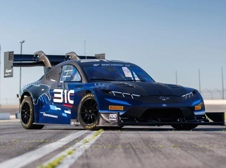 Ford leva Super Mustang Mach-E a Pikes Peak 2025