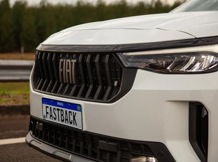 Fastback 2026: mudanças visuais e em equipamentos