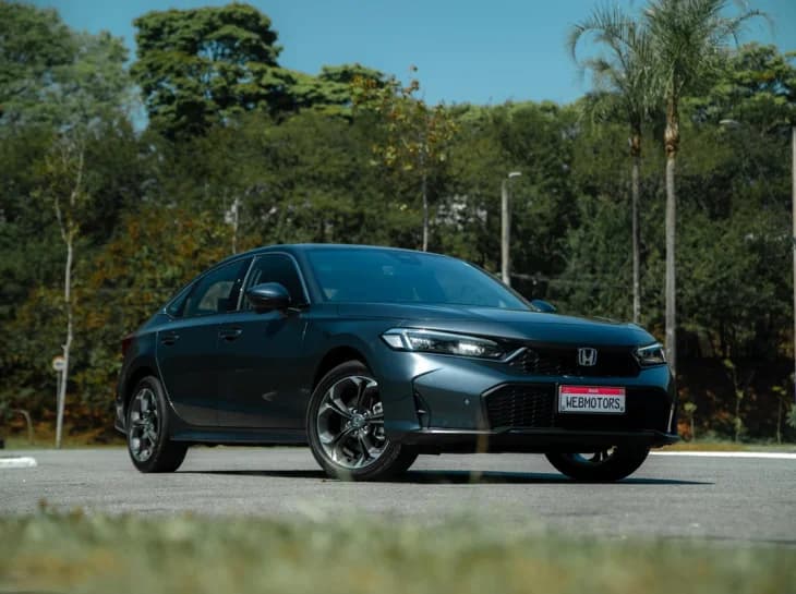 Honda Civic 2025 encara os rivais com fôlego