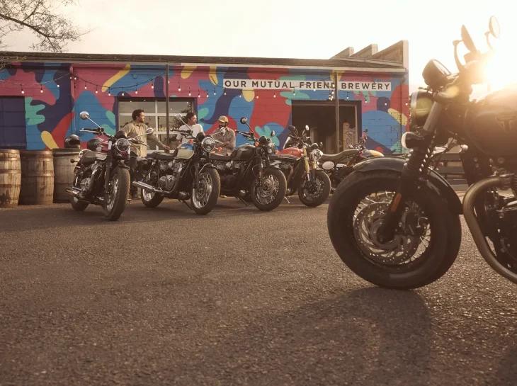 Triumph renova linha Bonneville para 2026