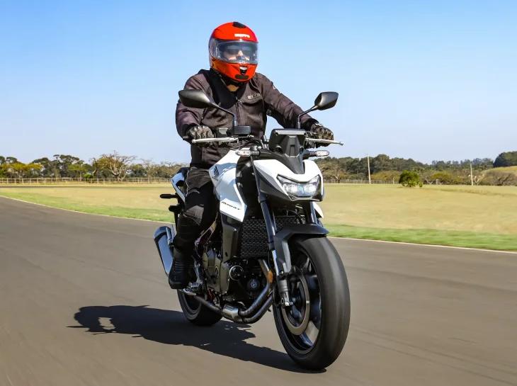 Aceleramos a nova Honda Hornet 750: veja como foi!