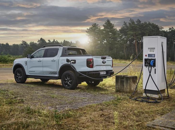 Ford Ranger híbrida chega em 2027 de olho na Shark