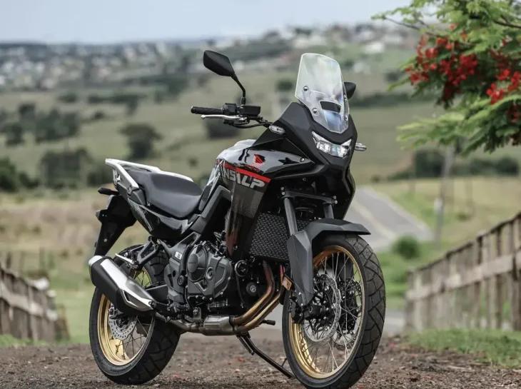 Imponente, Honda Transalp 750 é lançada no Brasil