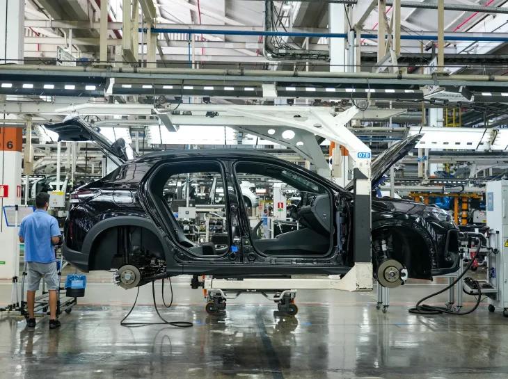 Fábrica da Volkswagen em Taubaté completa 50 anos