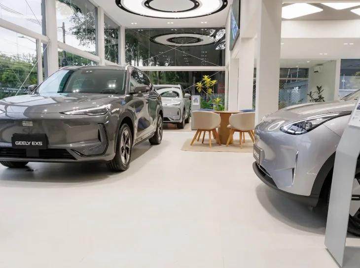 Geely quer chegar a 40 concessionárias até junho