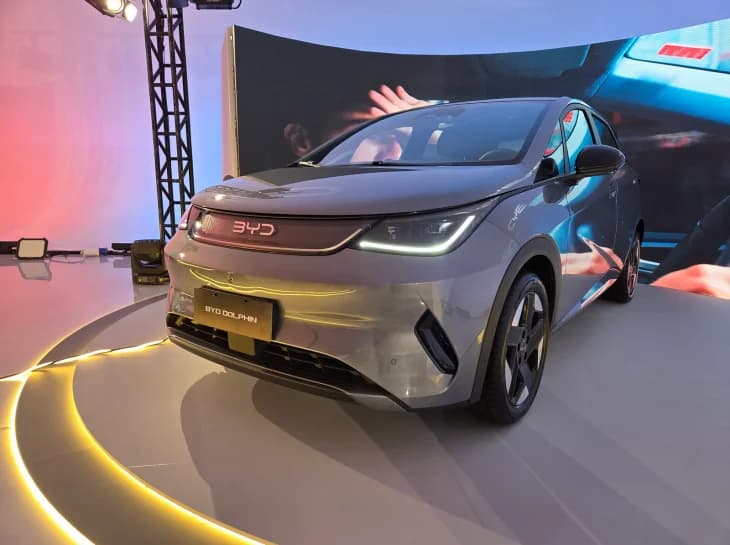 BYD Dolphin já sente a pressão do Geely EX2
