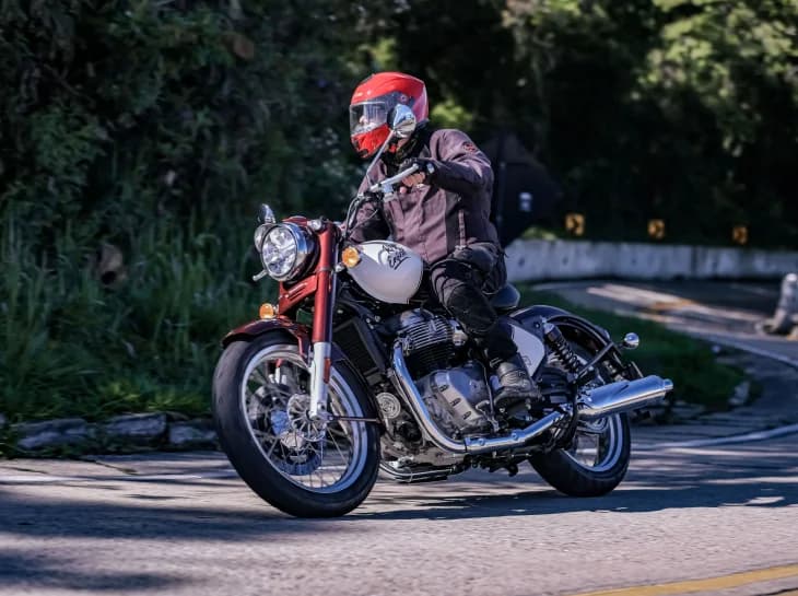 Royal Enfield supera 100 mil motos no Brasil