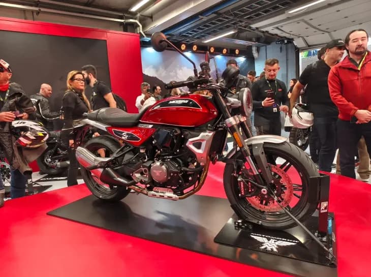 Moto Morini revela dois modelos em Interlagos