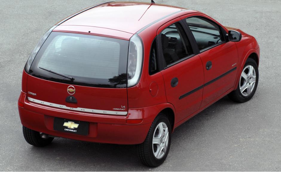Chevrolet Corsa Hatch é carro usado potente por menos de R$ 30.000
