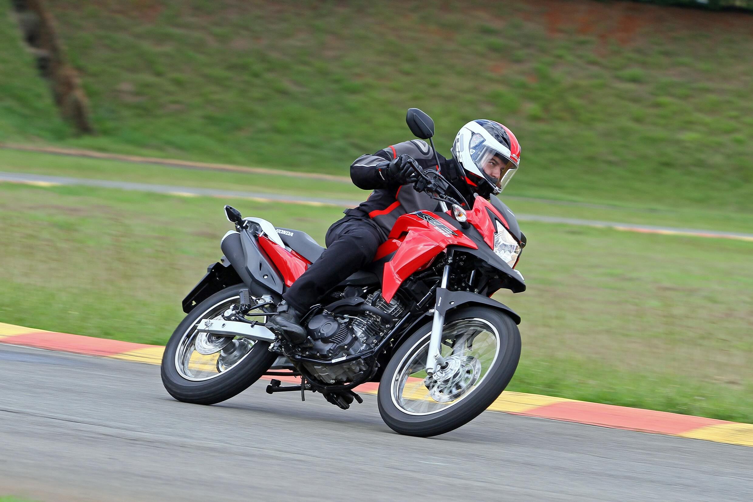 1341 517mototeste Xre190 18