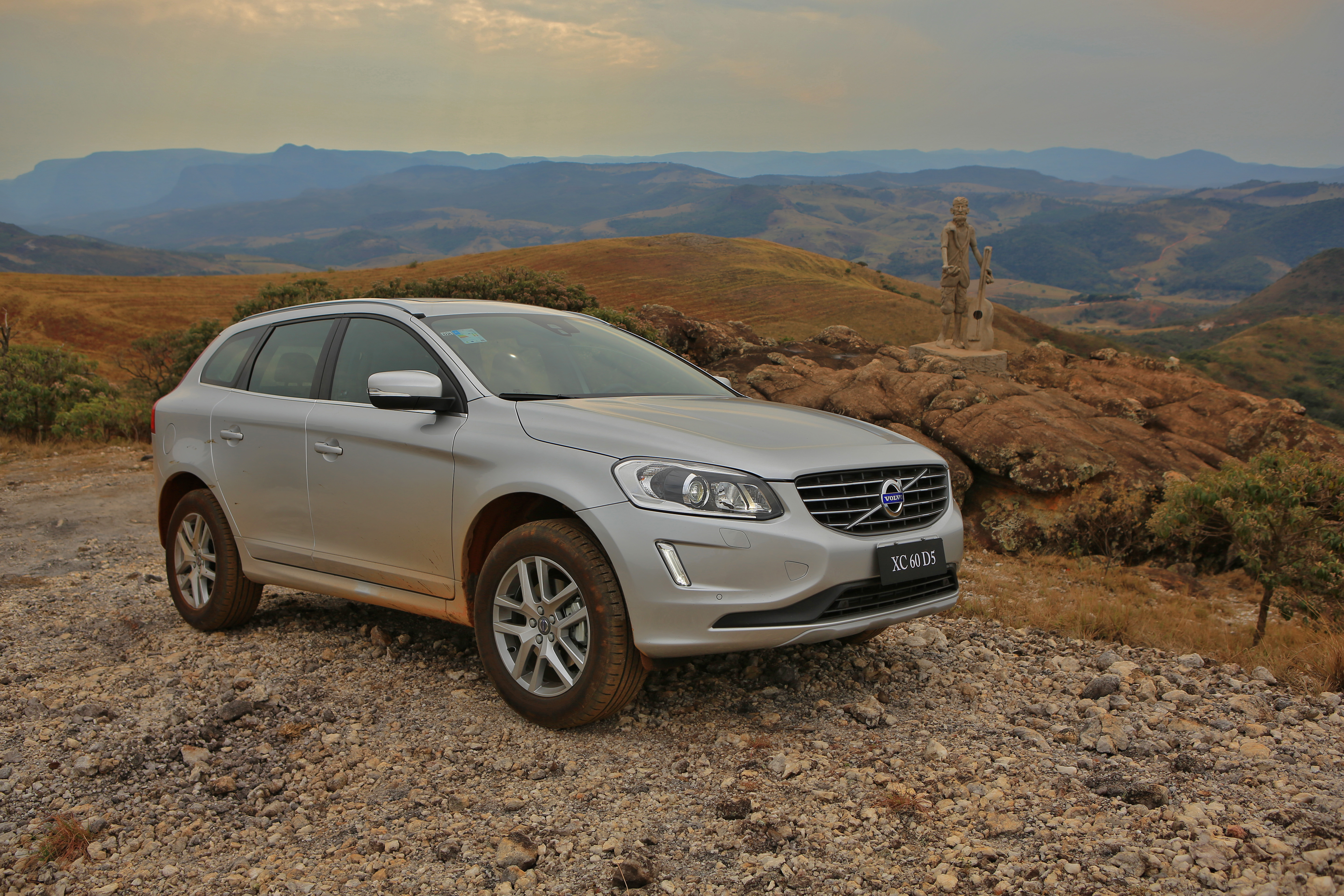 VolvoXC60D5.jpg
